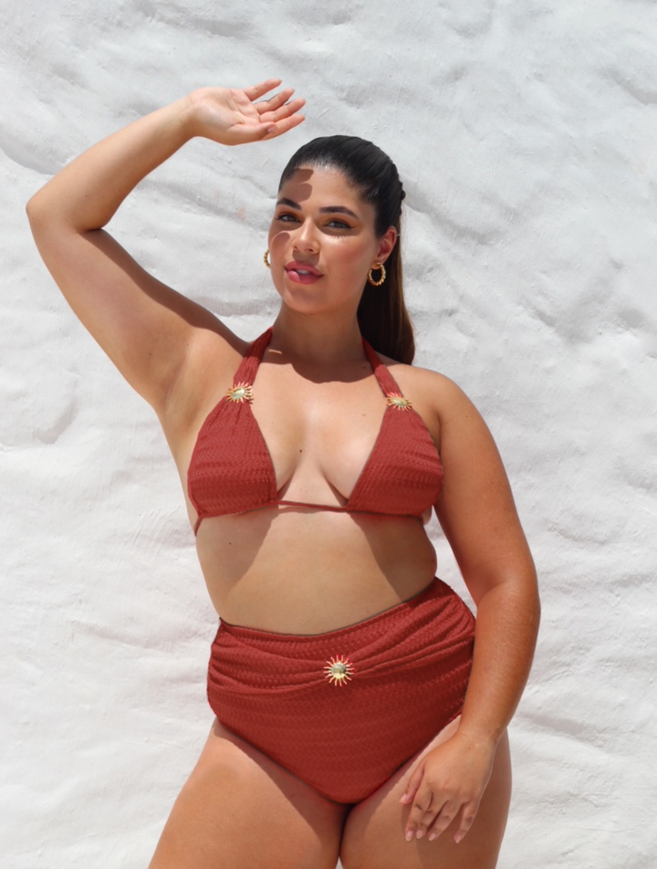 top alongado brown crochet